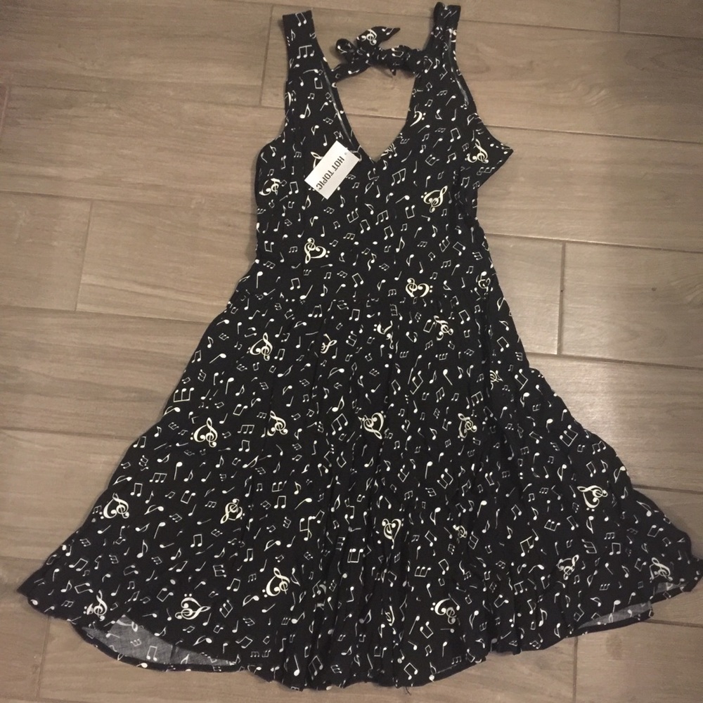 Hot topic music note sundress